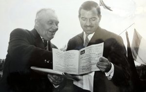 Tête de Rivière 1965 - notre Président André ROUBI reçoit le ministre des Sports Maurice HERZOG